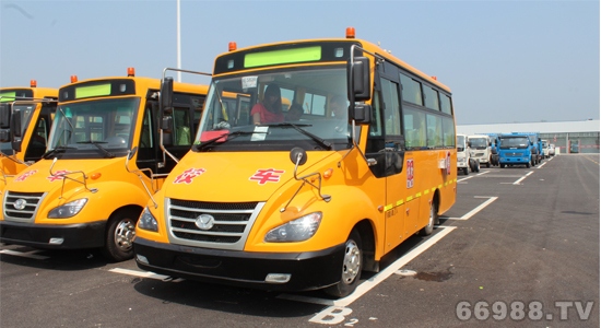 友誼牌ZGT6690DSX2型小學(xué)生專用校車